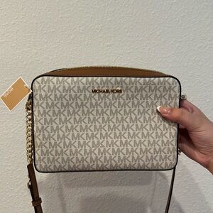 Michael Kors Crossbody